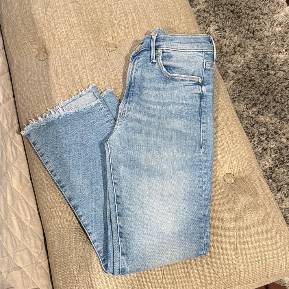 Mother The Insider Crop Step Fray- size 26